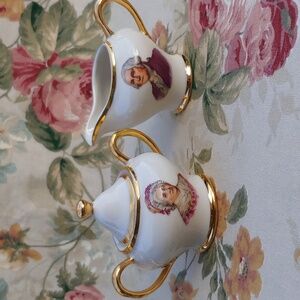 Vintage George and Martha Washington Porcelain Mini Creamer and Sugar Set